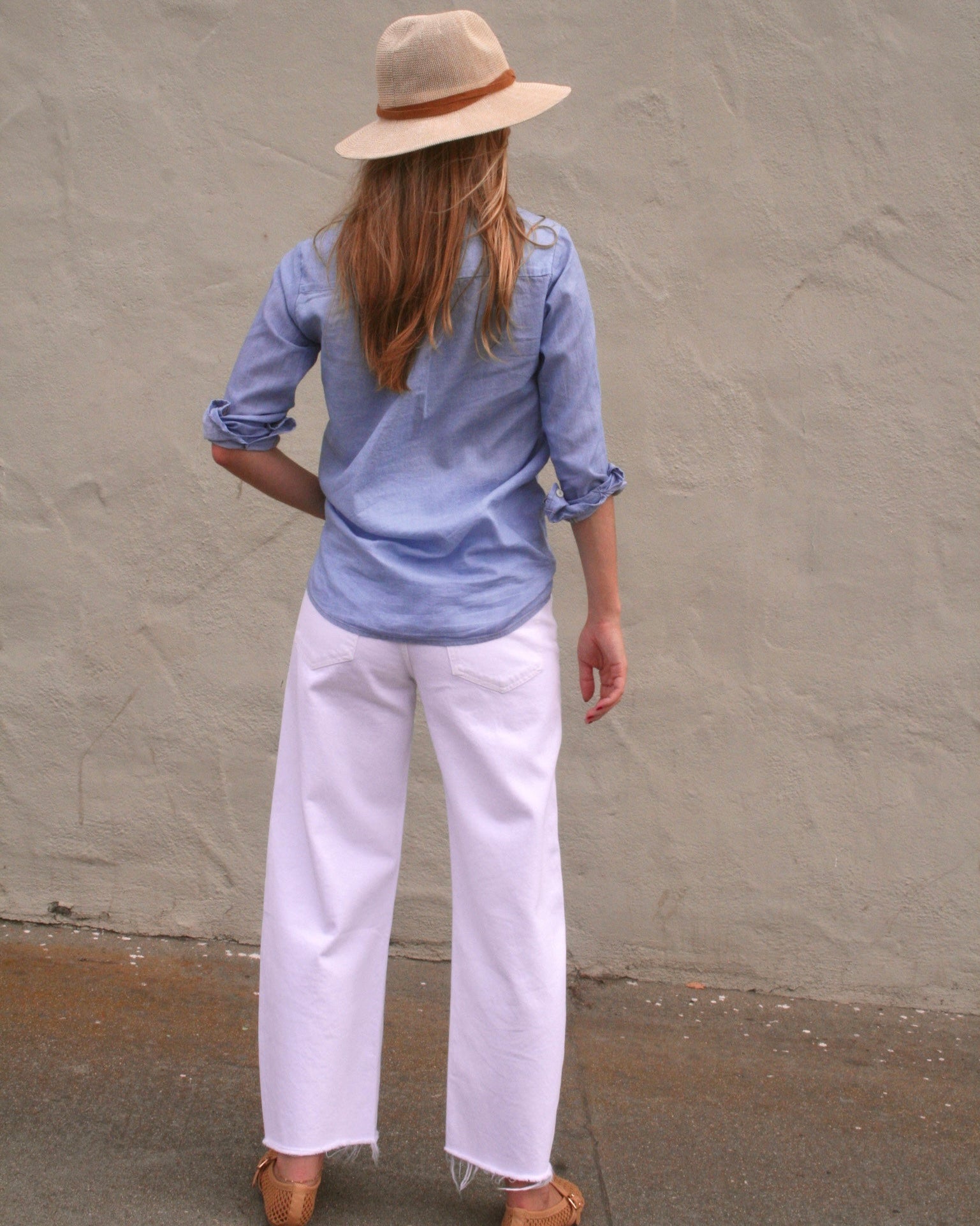BOYFRIEND SHIRT - LIGHT WASH DENIM