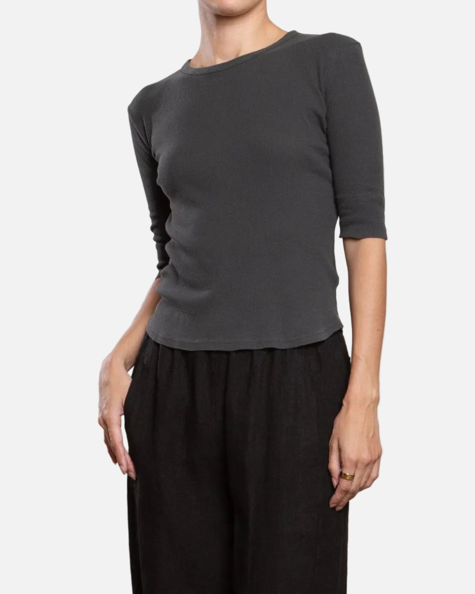 GIADA SLIM RIB TEE - VINTAGE BLACK