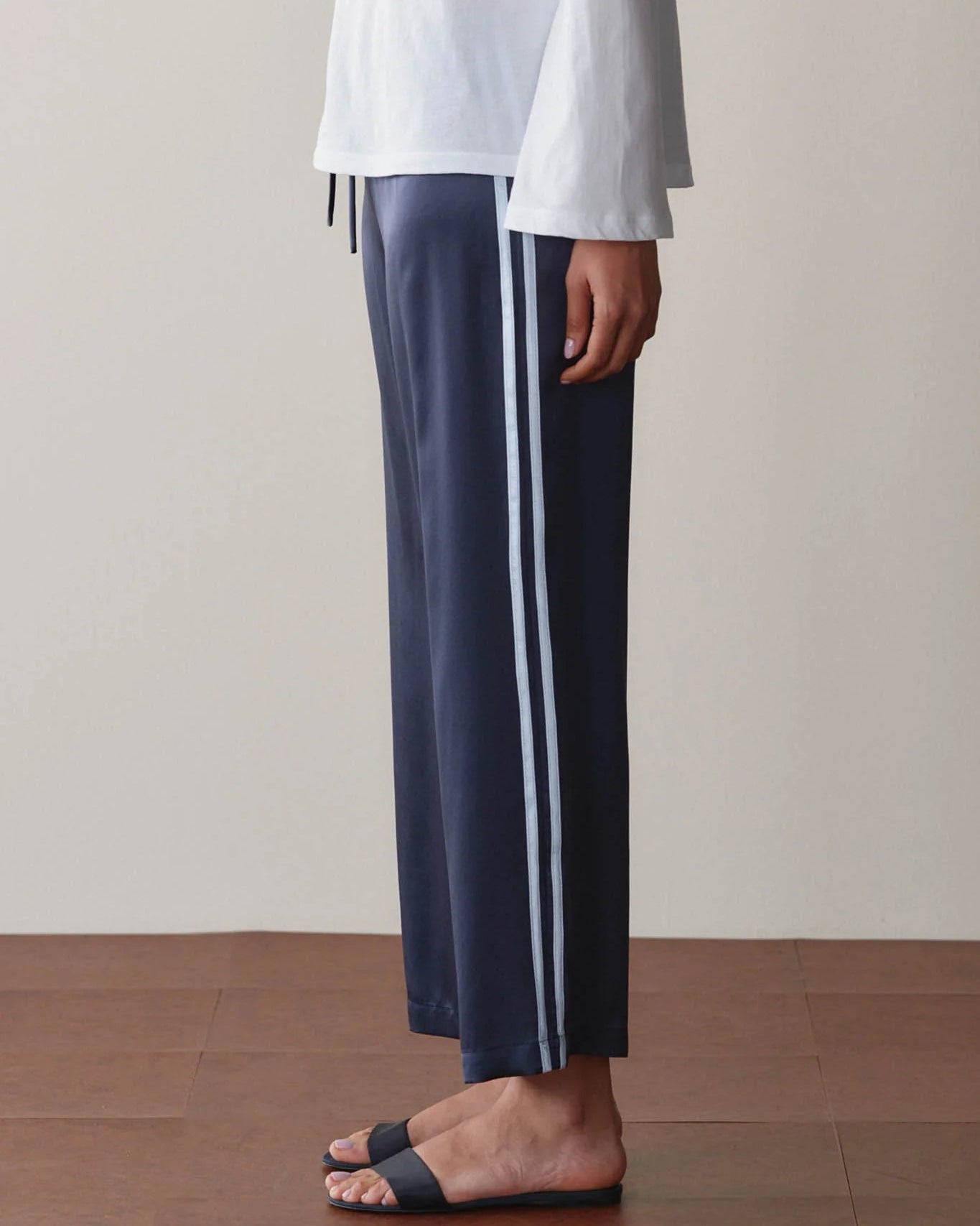 THE SILK STRIPE CROP PANT - NAVY/CLOUD