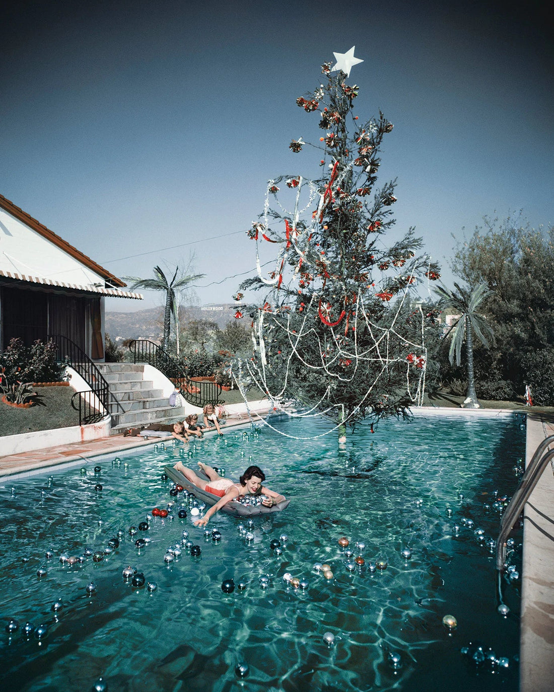 CHRISTMAS SWIM PUZZLE