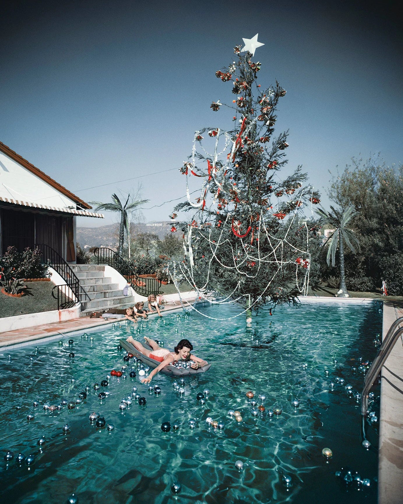 CHRISTMAS SWIM PUZZLE