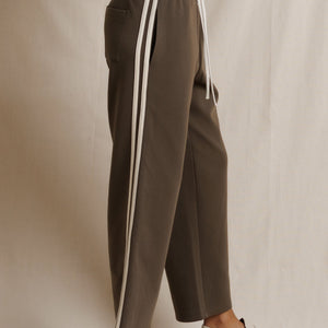 CLAUD TRAVEL TRACK PANT - DARK OLIVE